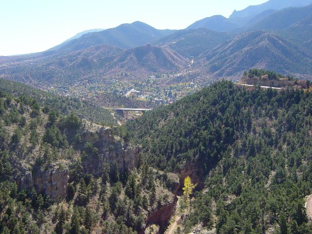 Valley near Cave of the Winds