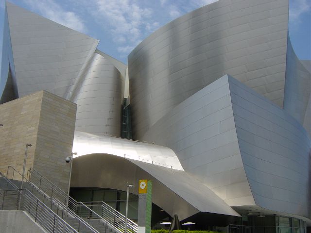 Stainless steel curved building