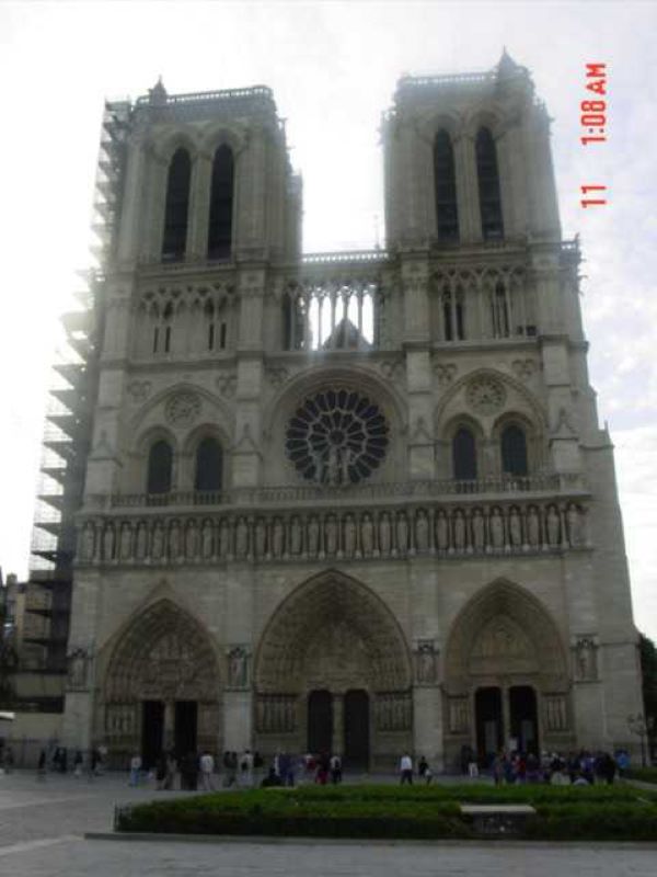 Notre 
			Dame west facade