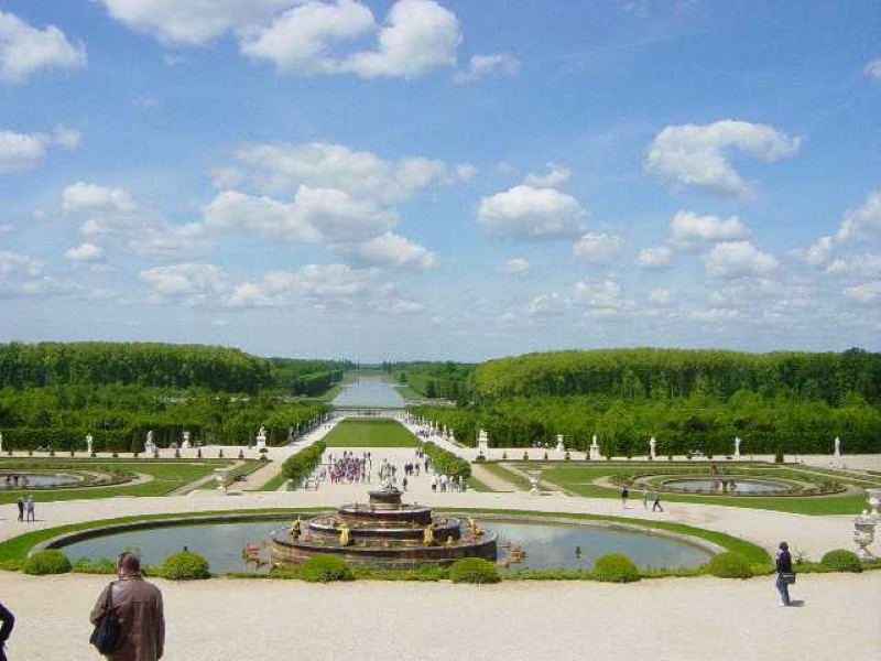 Overlooking the gardens of Versailles