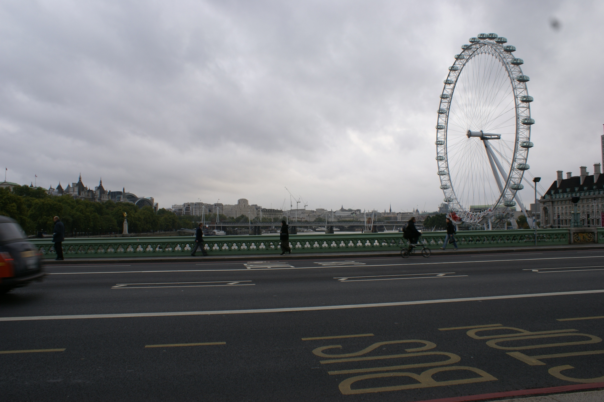 The London Eye Ferris wheel on a cloudy day